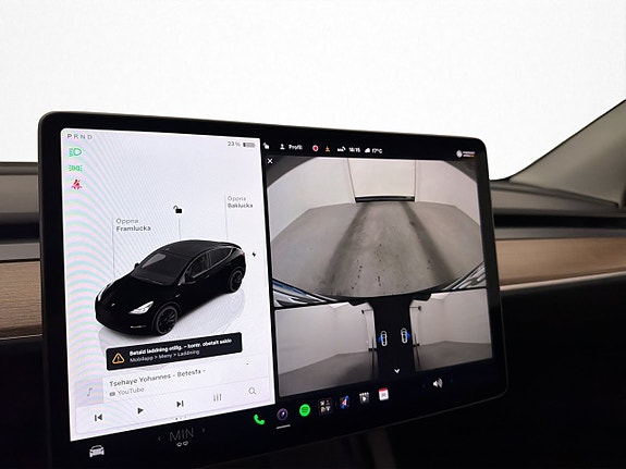 Tesla Model Y 15 of 30