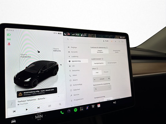 Tesla Model Y 21 of 30