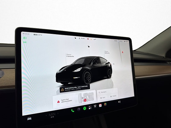 Tesla Model Y 18 of 30