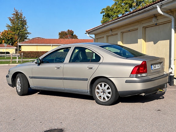 Volvo S60 3 of 9