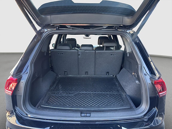 Volkswagen Tiguan Allspace 6 of 25