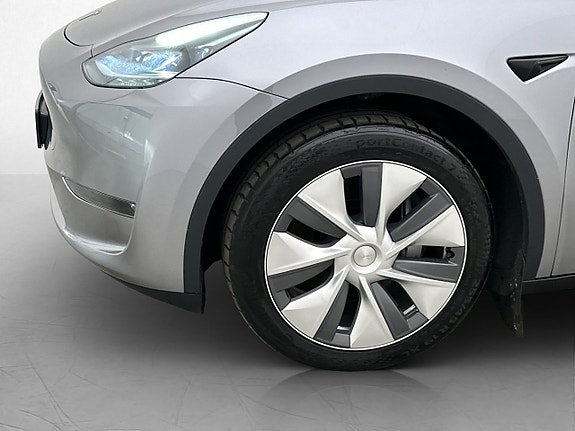 Tesla Model Y 30 of 30