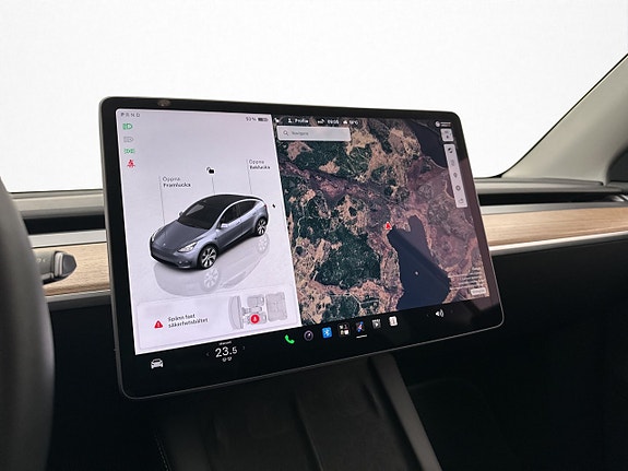 Tesla Model Y 20 of 30