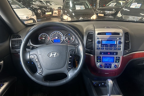 Hyundai Santa Fe 11 of 19