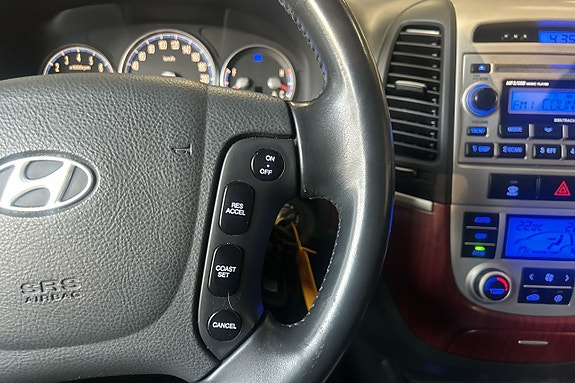 Hyundai Santa Fe 13 of 19