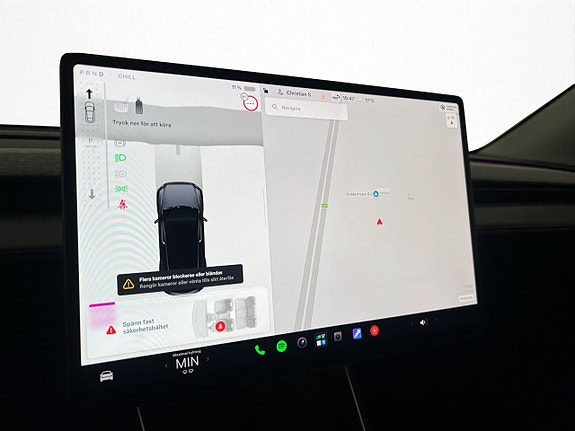 Tesla Model Y 16 of 30