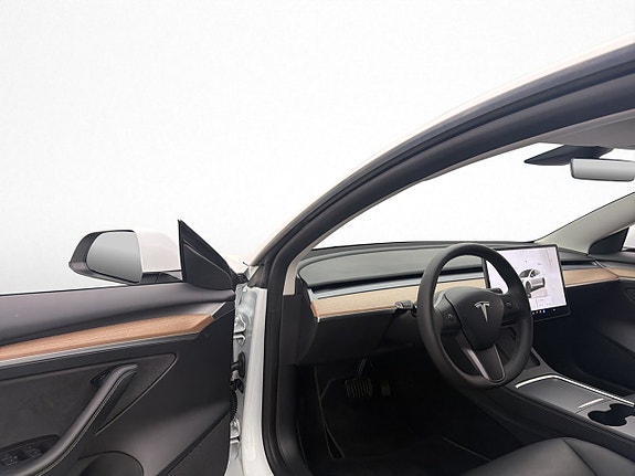 Tesla Model 3 10 of 30