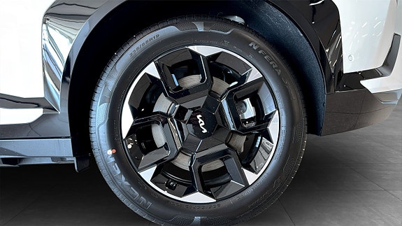 Kia EV5 9 of 13