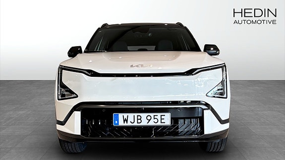 Kia EV5 8 of 13