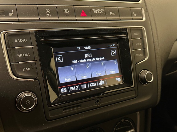 Volkswagen Polo 19 of 24