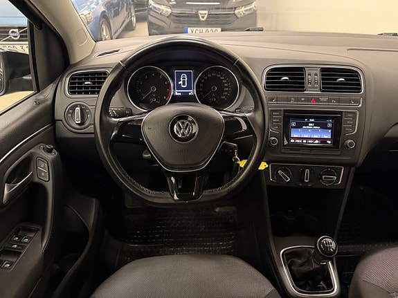 Volkswagen Polo 17 of 24