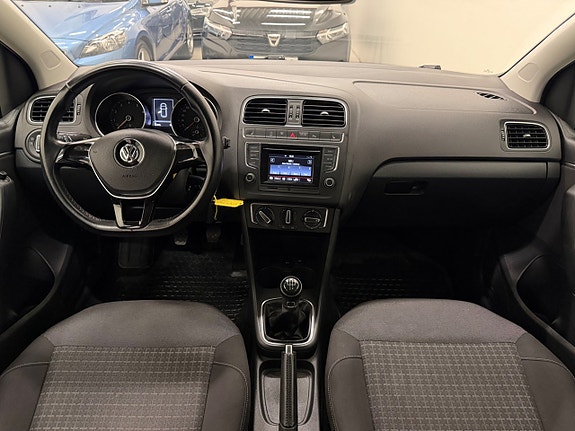 Volkswagen Polo 16 of 24