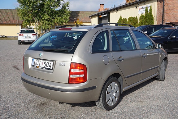 Skoda Fabia 3 of 7