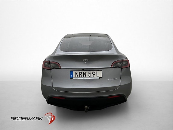 Tesla Model Y 8 of 30