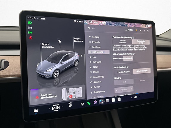 Tesla Model Y 25 of 30