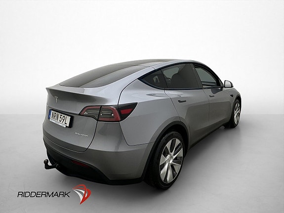 Tesla Model Y 9 of 30