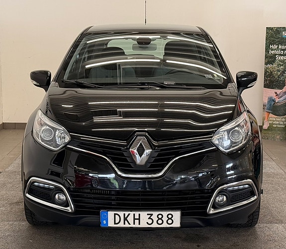 Renault Captur 2 of 16