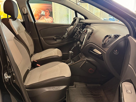 Renault Captur 12 of 16