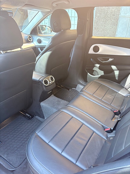 Mercedes-Benz E300 de 5 of 8