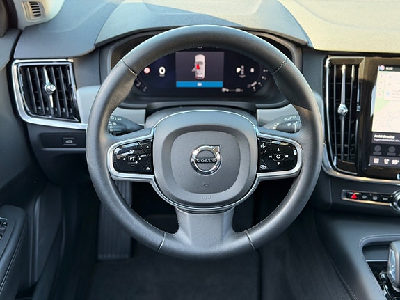 Volvo V90 Cross Country 13 of 23