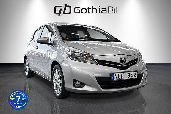Toyota Yaris 3 of 13