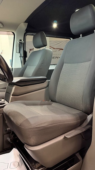 Volkswagen Transporter 10 of 16