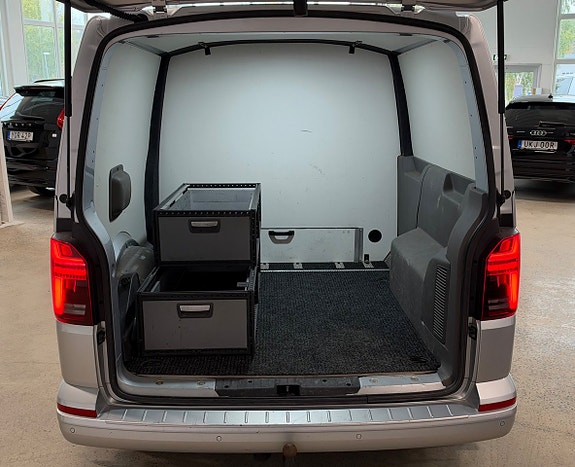 Volkswagen Transporter 3 of 16
