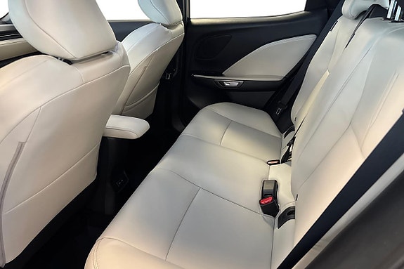 Lexus LBX 11 of 22