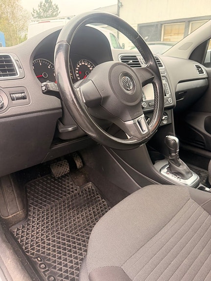 Volkswagen Polo 14 of 18
