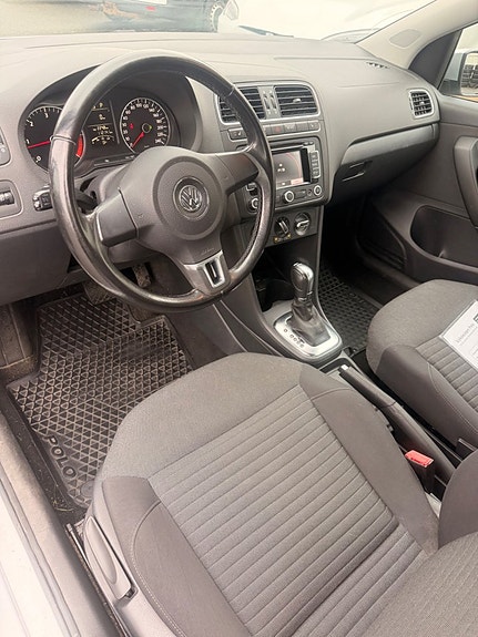 Volkswagen Polo 9 of 18
