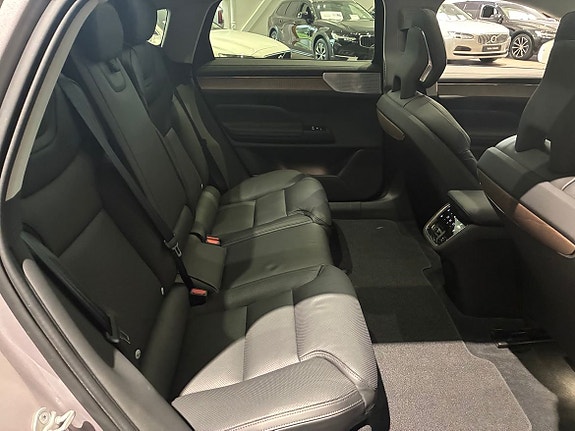 Volvo ES90 14 of 21