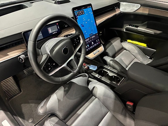 Volvo ES90 10 of 21