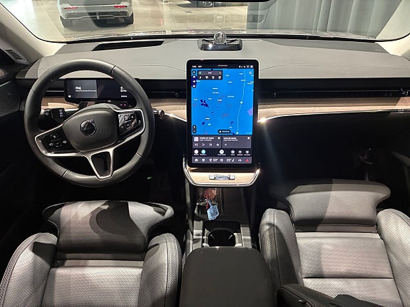 Volvo ES90 17 of 21