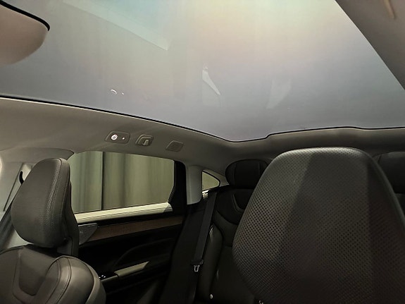 Volvo ES90 11 of 21