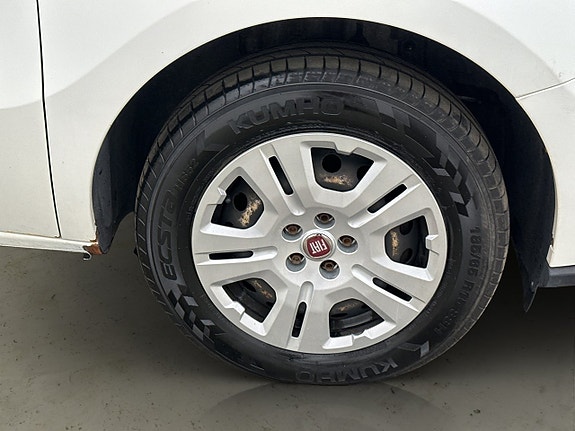 Fiat Doblo 27 of 27