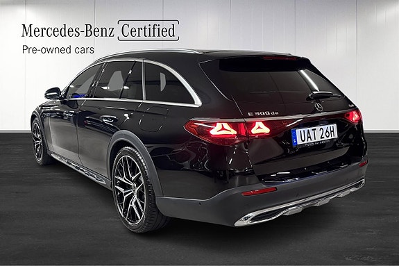 Mercedes-Benz E300 de 3 of 20