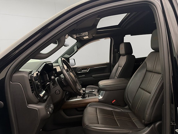 Chevrolet Silverado EV 16 of 30