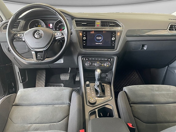 Volkswagen Tiguan 7 of 9