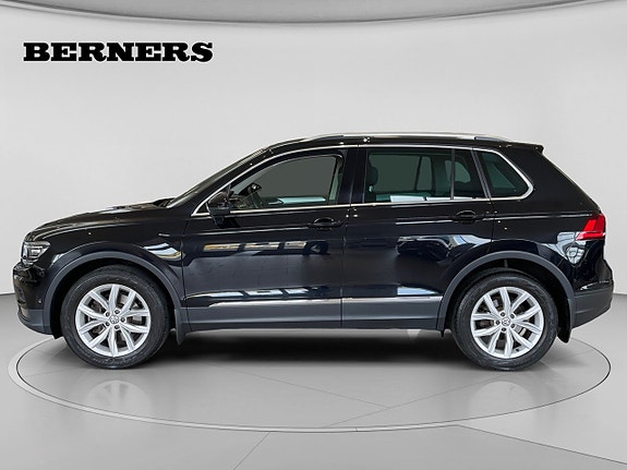 Volkswagen Tiguan 2 of 9