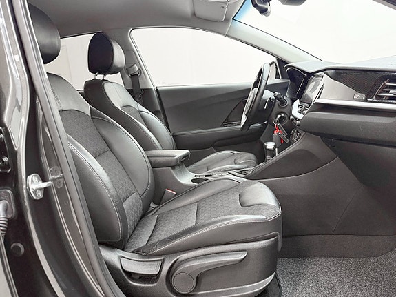 Kia Niro 14 of 28