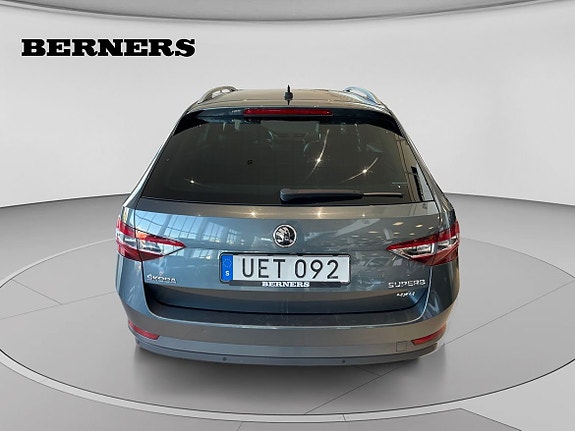 Skoda Superb 4 of 9
