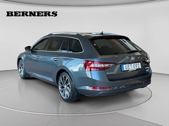 Skoda Superb 3 of 9
