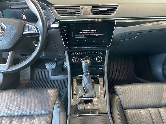 Skoda Superb 8 of 9