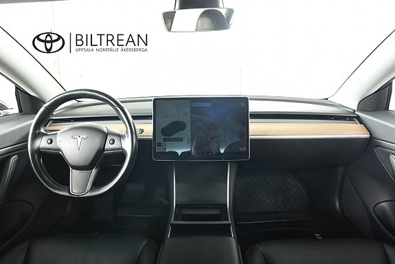 Tesla Model 3 7 of 12