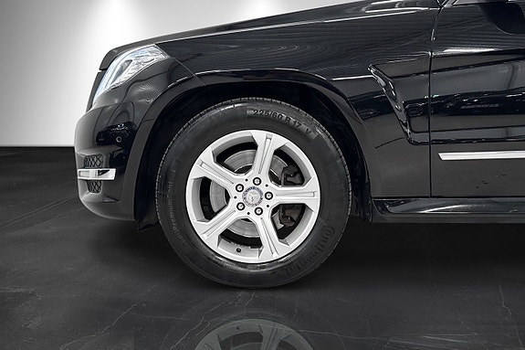 Mercedes-Benz GLK220 4 of 17
