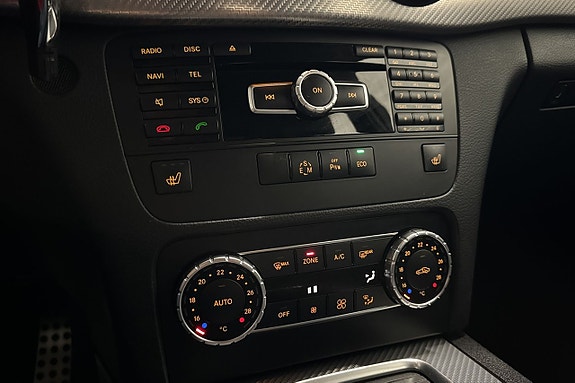 Mercedes-Benz GLK220 14 of 17