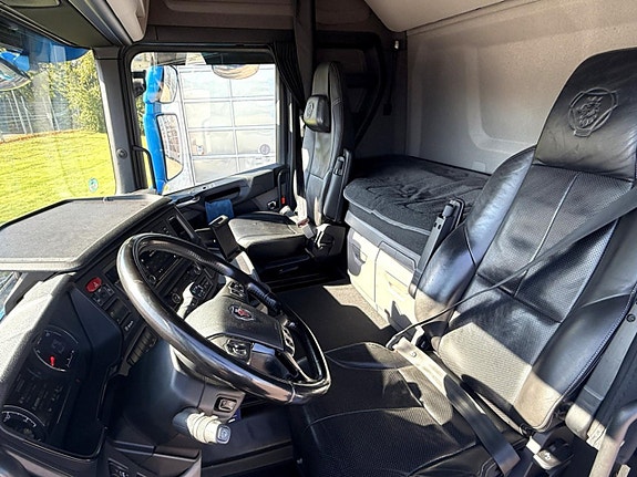 Scania R 560 A6x2/4NB Dragbil Pusher 7 of 11