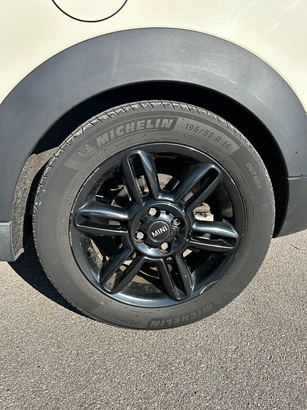 MINI Cooper 11 of 11