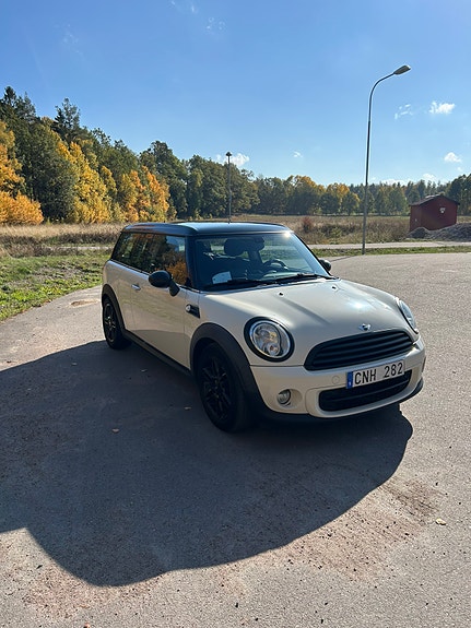 MINI Cooper 2 of 11