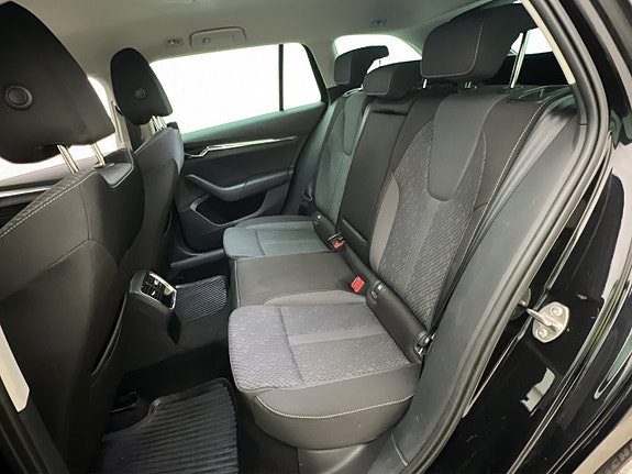 Skoda Octavia 16 of 30